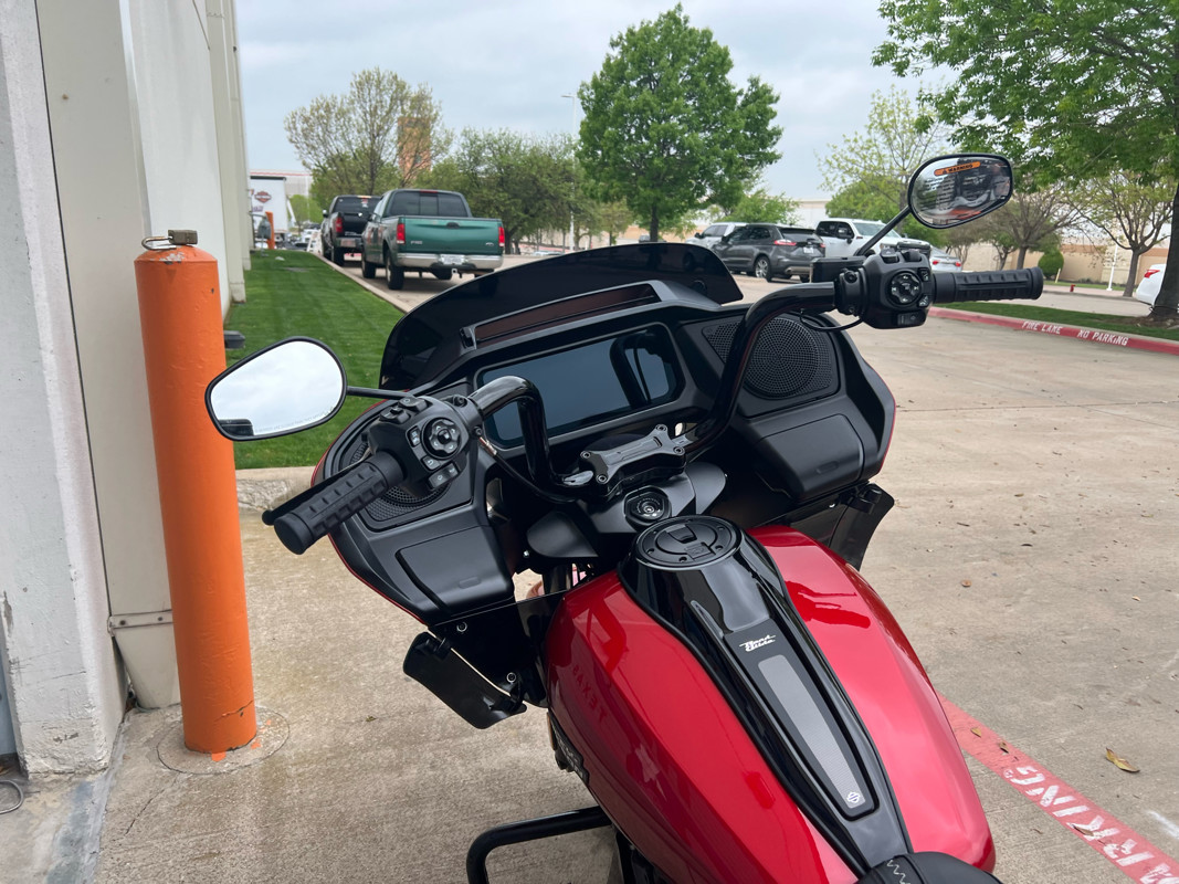 Road Glide®