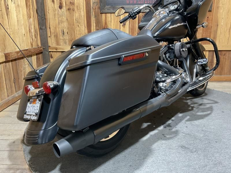 Road Glide®