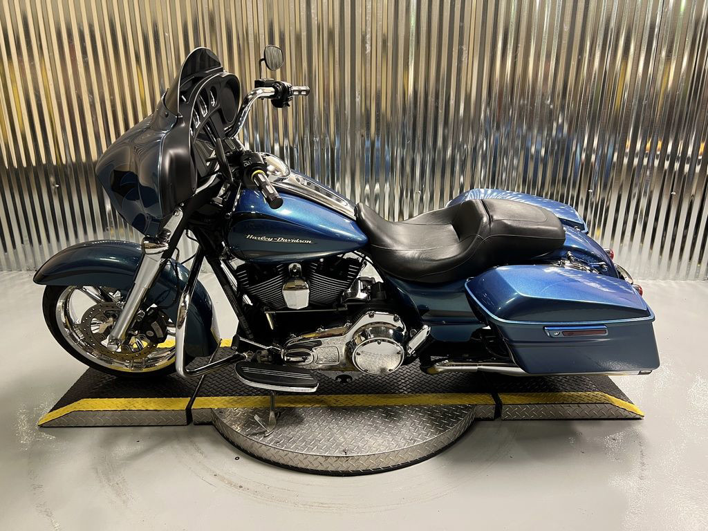 Street Glide®