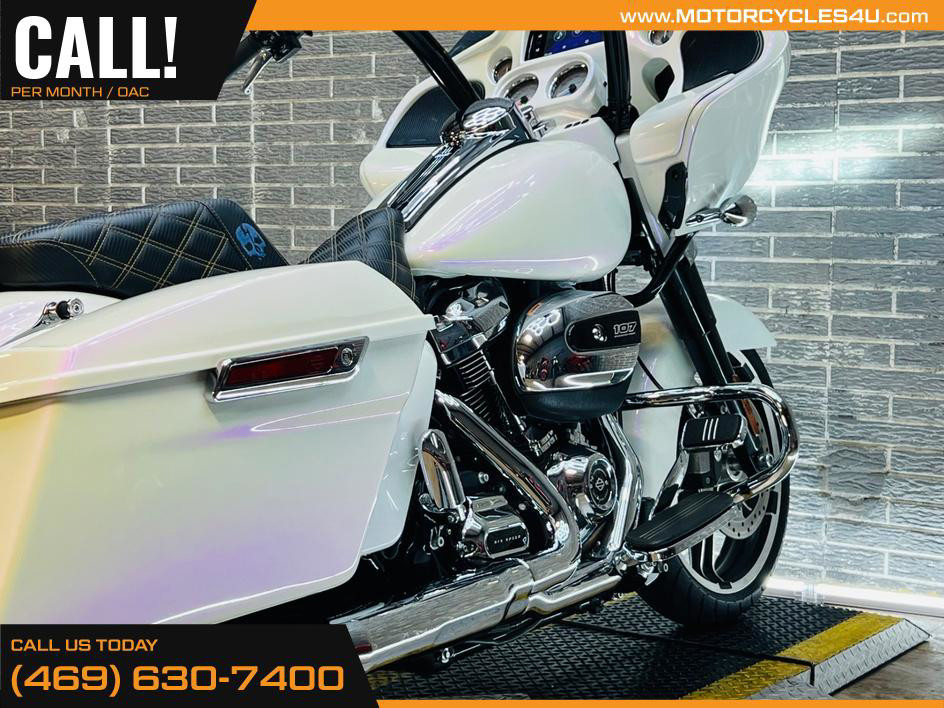 Road Glide®
