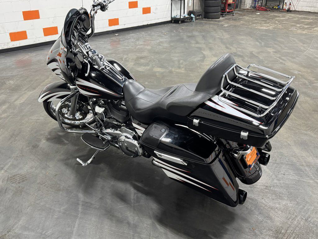 Street Glide® Special