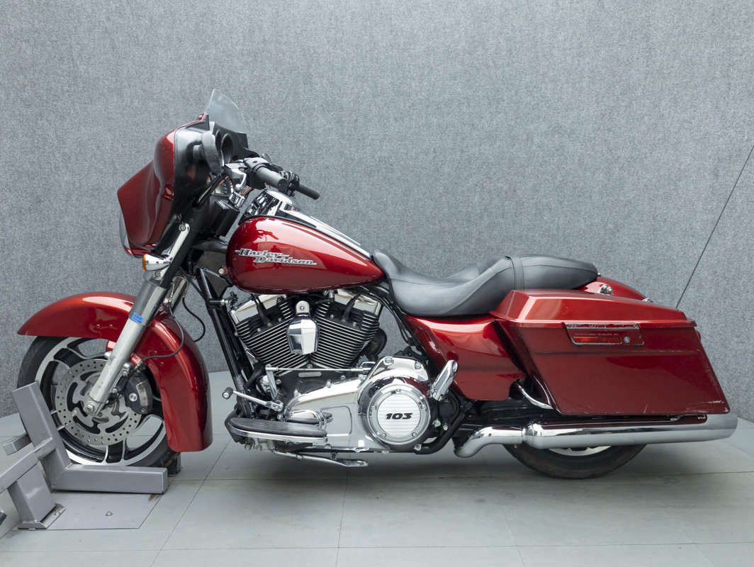 Street Glide®