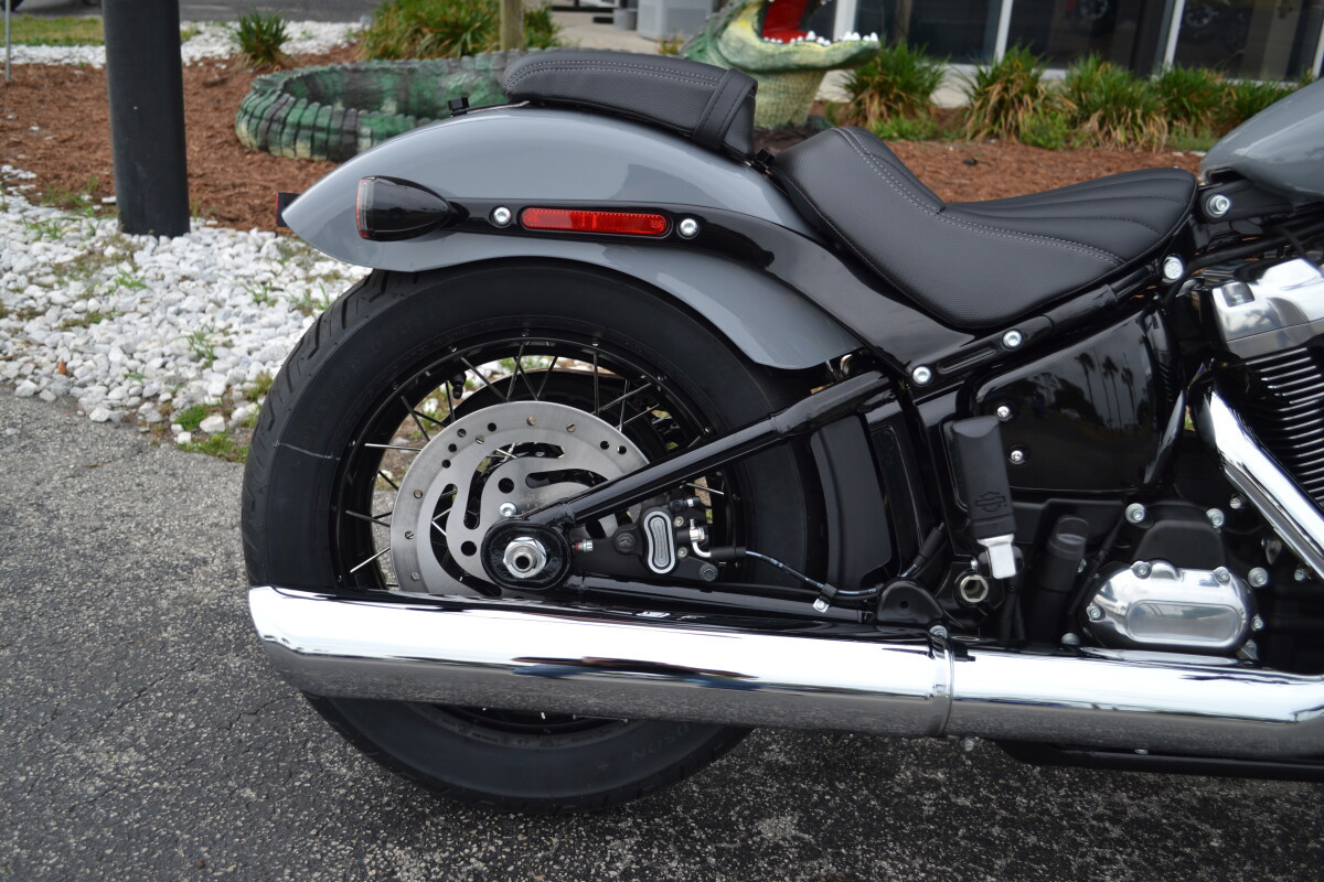 Street Bob®