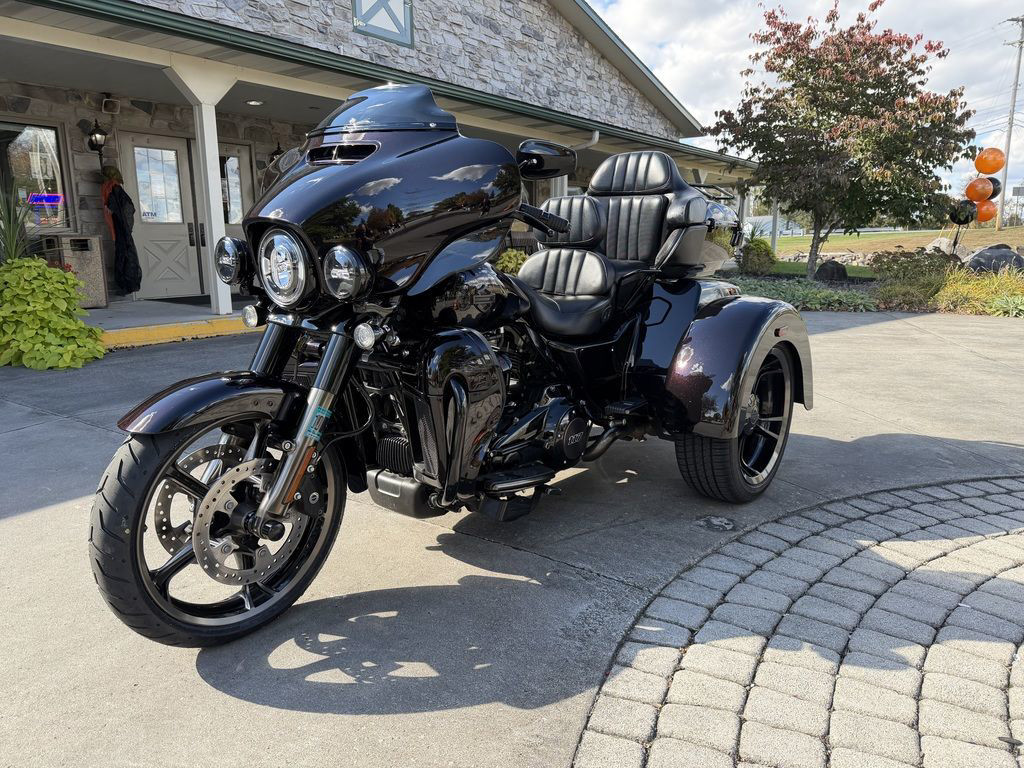 CVO® Tri Glide® Ultra