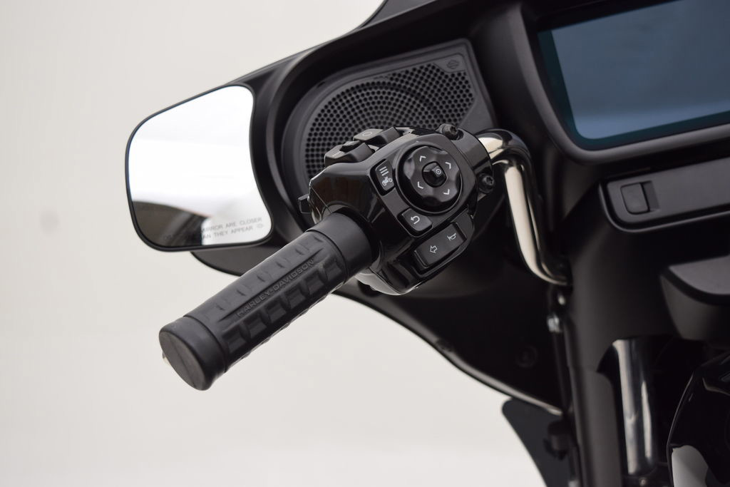 Street Glide®