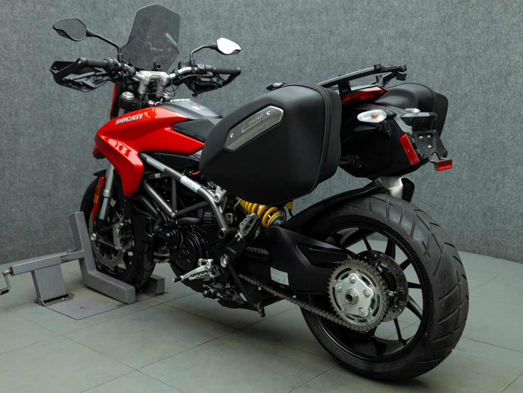 Hyperstrada 939