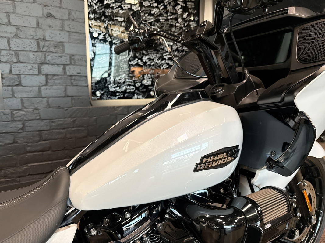 Road Glide®