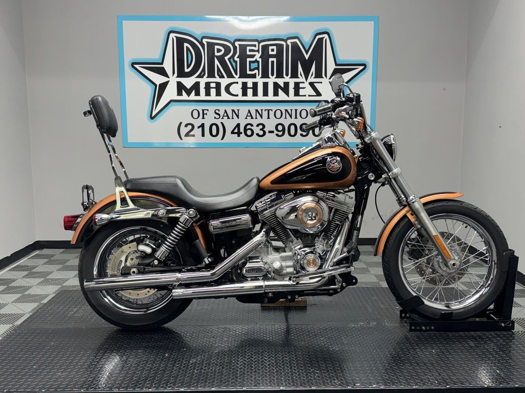 Dyna® Super Glide® Custom Anniversary