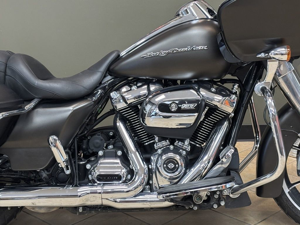 Road Glide®