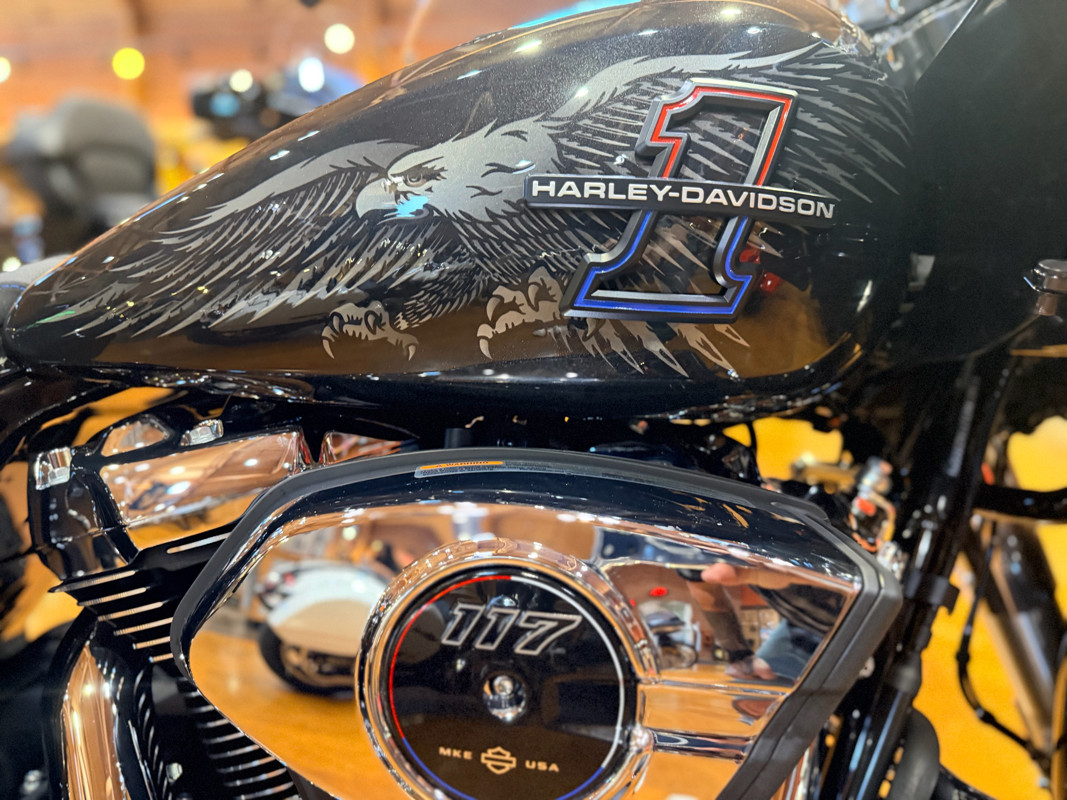 Road Glide®