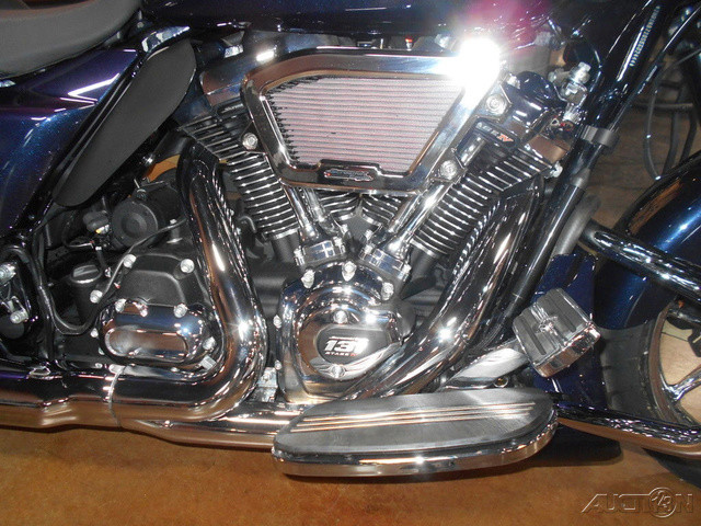 Street Glide®