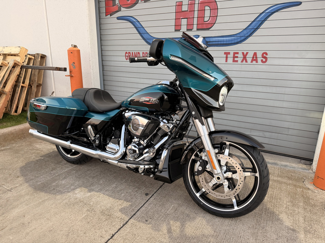 Street Glide®