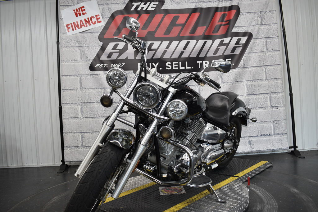 V Star 1100 Custom