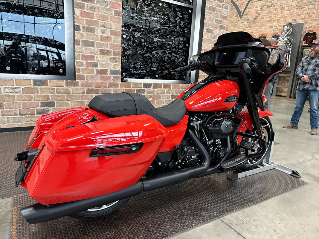 Street Glide®