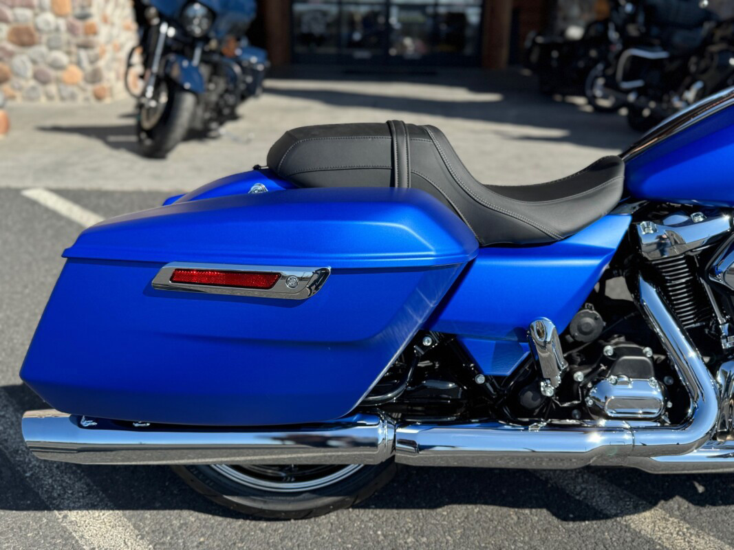 Road Glide®
