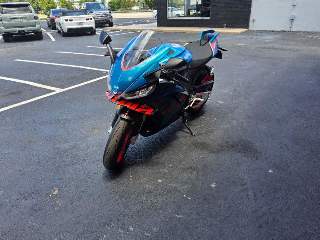 RSV4 1100