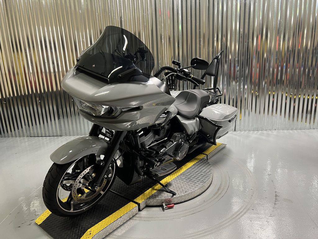 Road Glide®