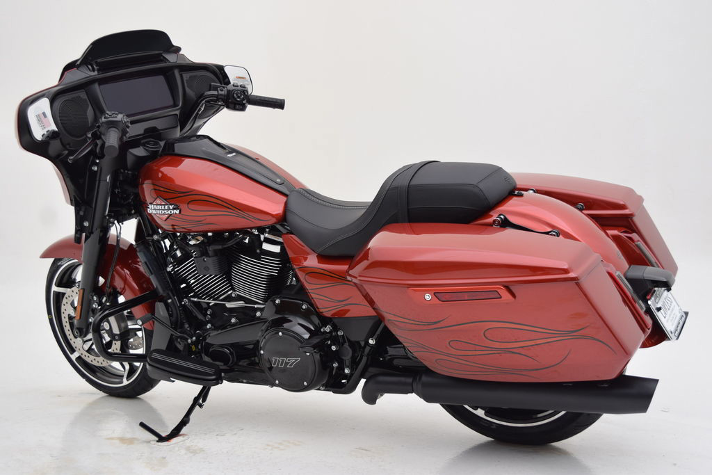 Street Glide®