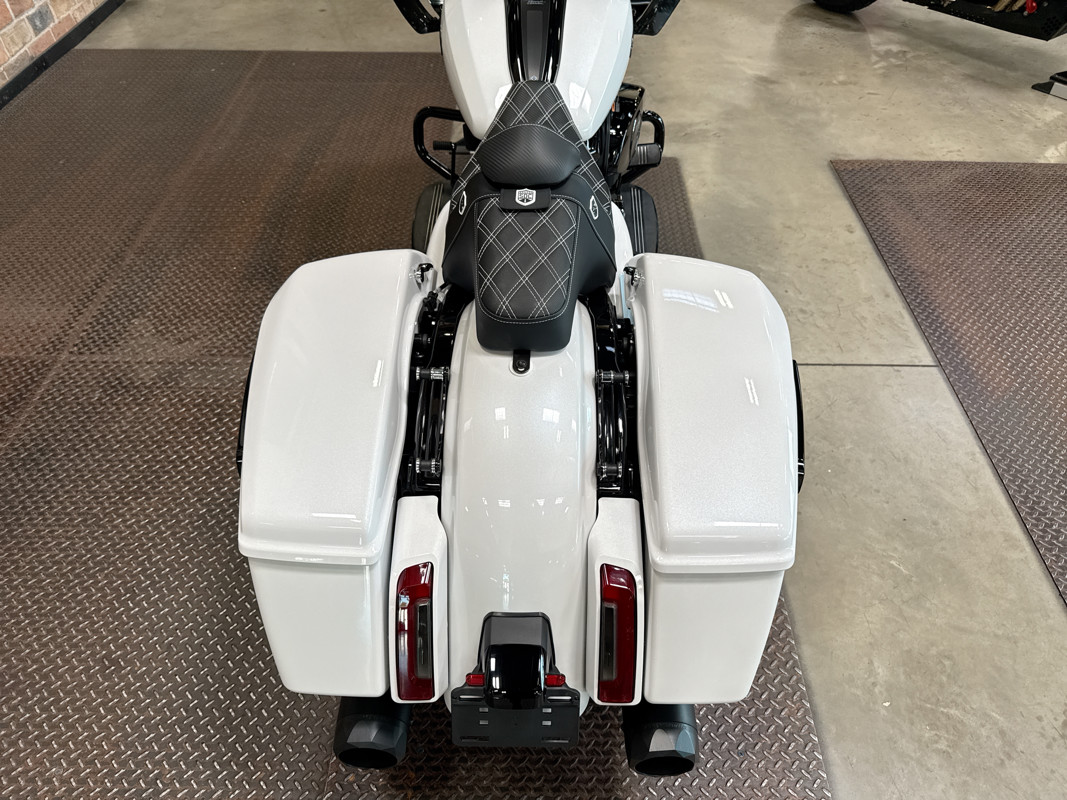 Road Glide®