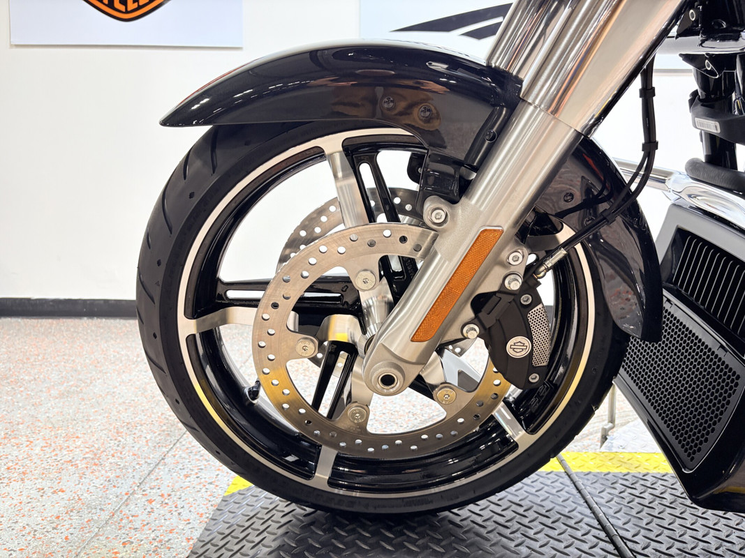 Road Glide®