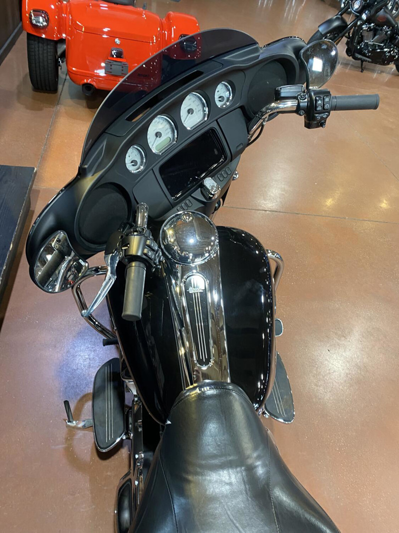Street Glide®