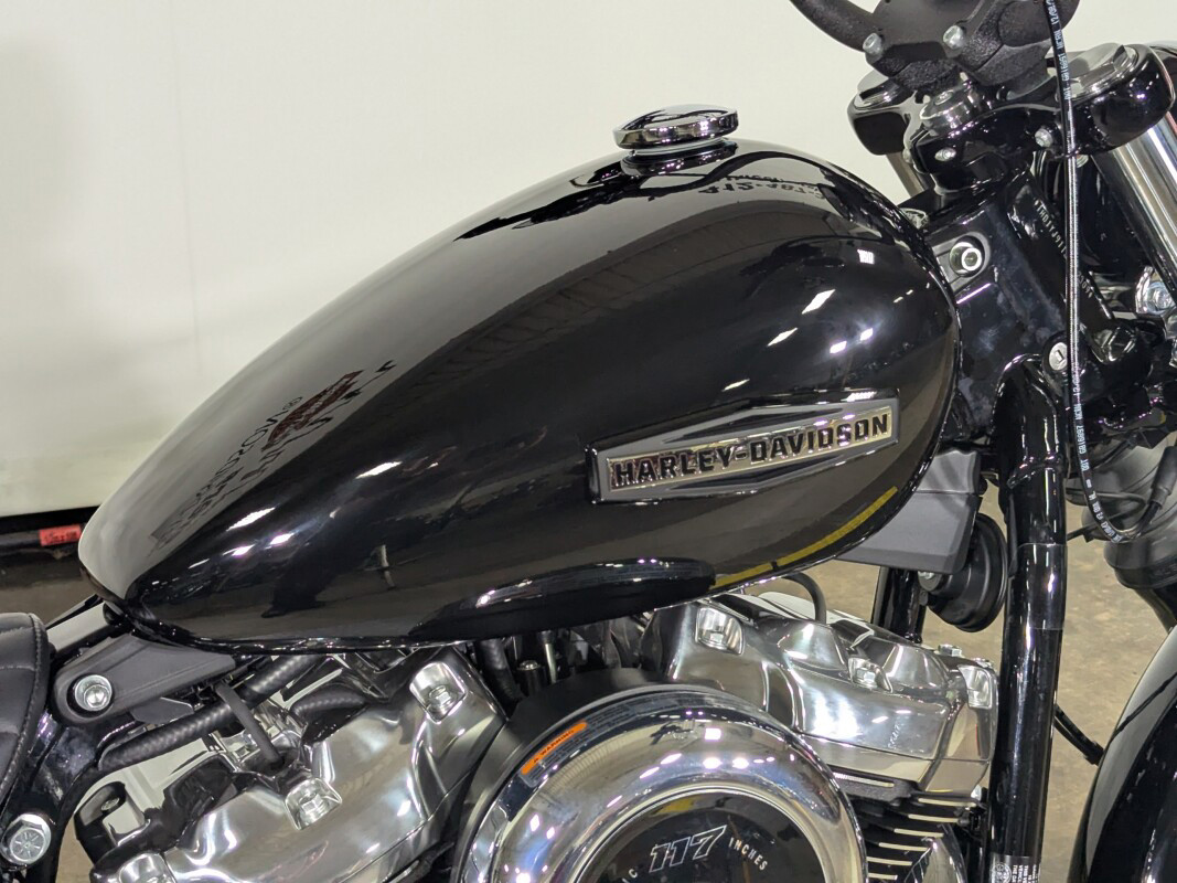 Street Bob®