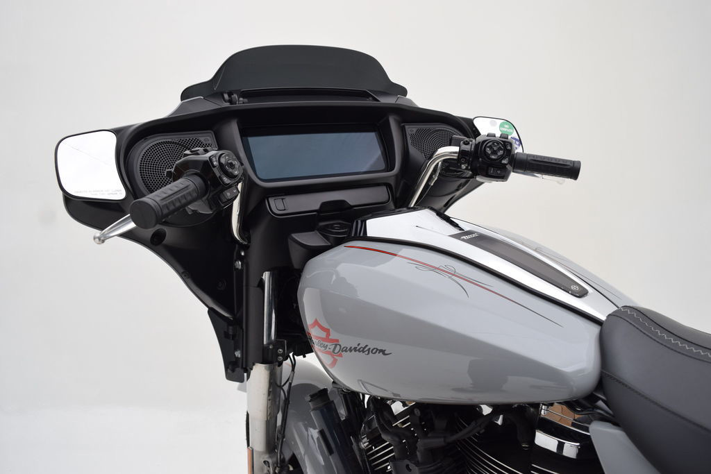 Street Glide®