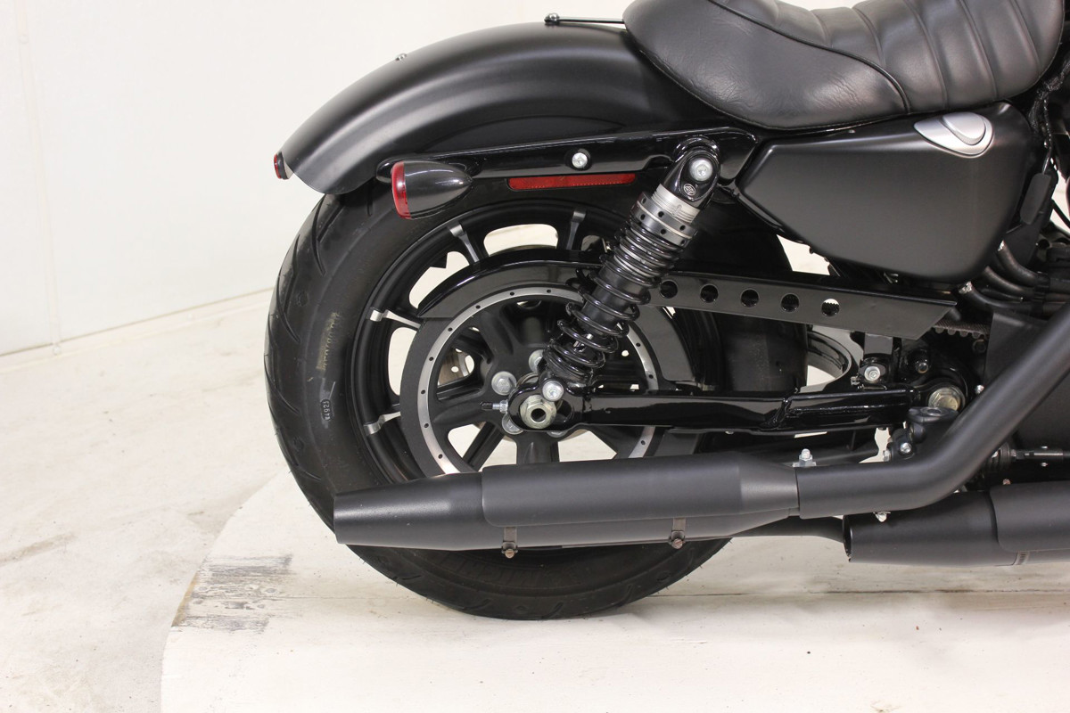 Iron 883®