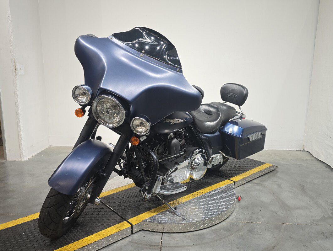 Street Glide®