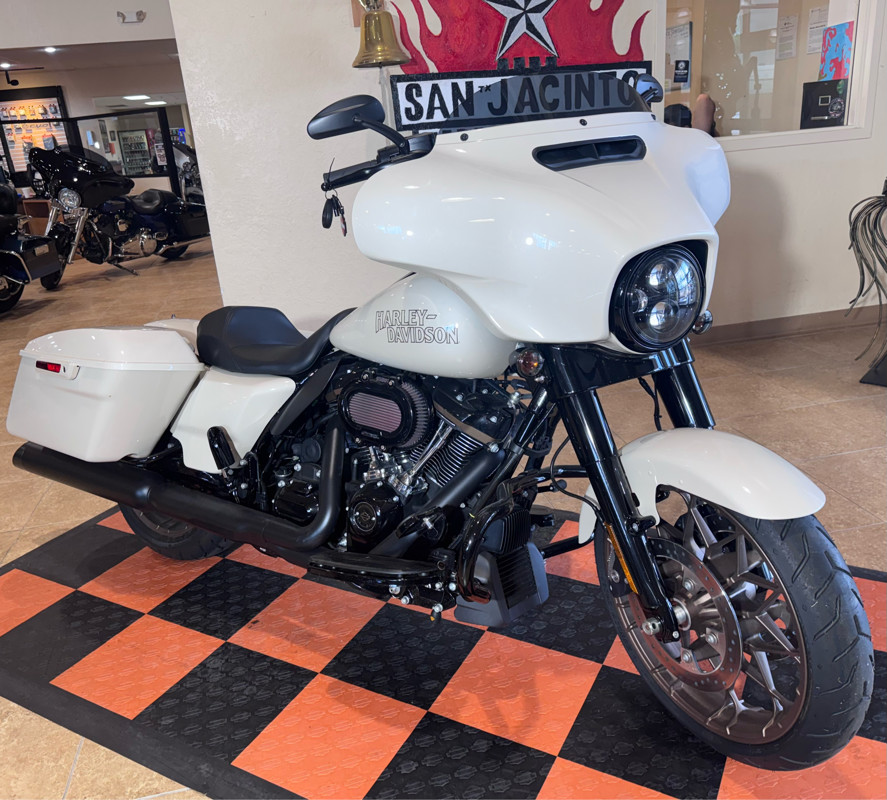 Street Glide® ST