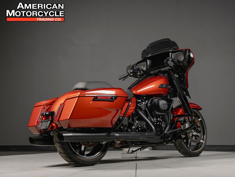 Street Glide®
