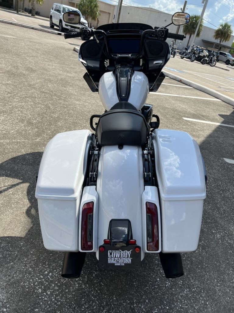 Road Glide®