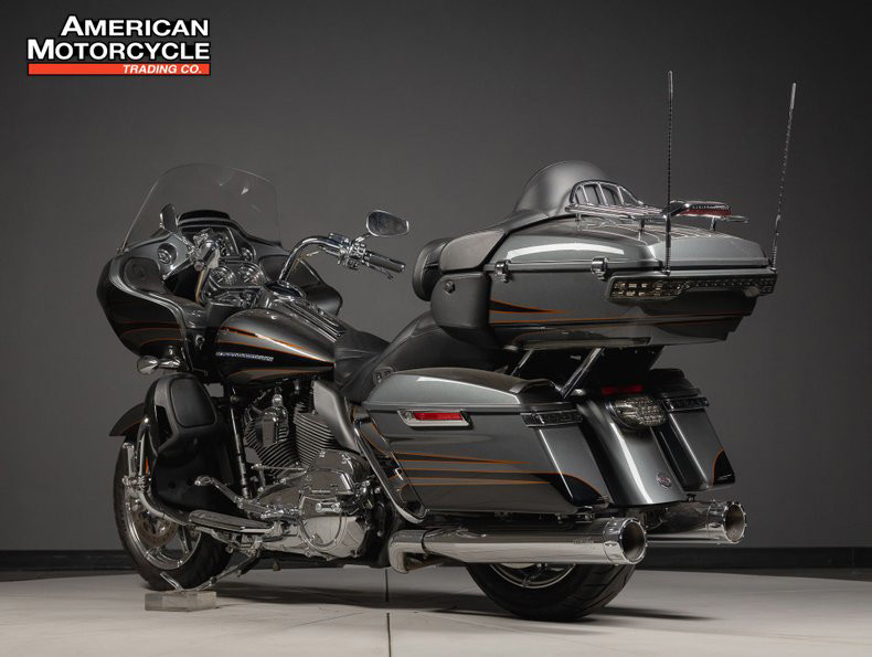 CVO® Road Glide® Ultra