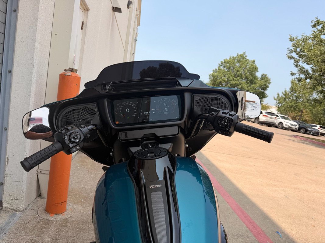 Street Glide®