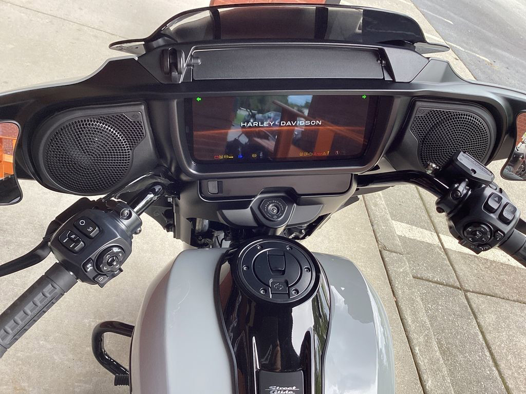 Street Glide®