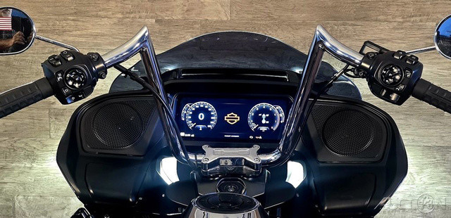 Road Glide®