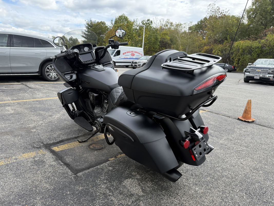 Pursuit Dark Horse Premium Package