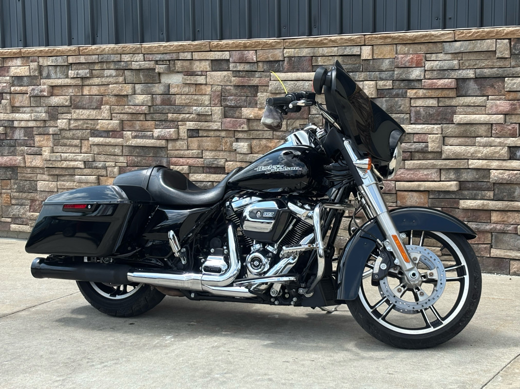 Street Glide®