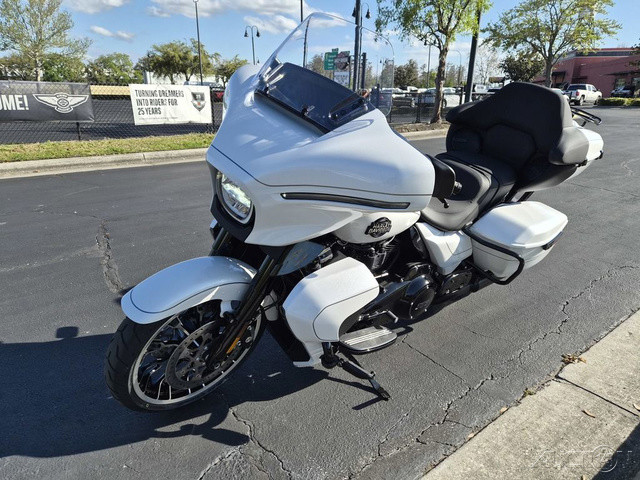 Street Glide® Limited