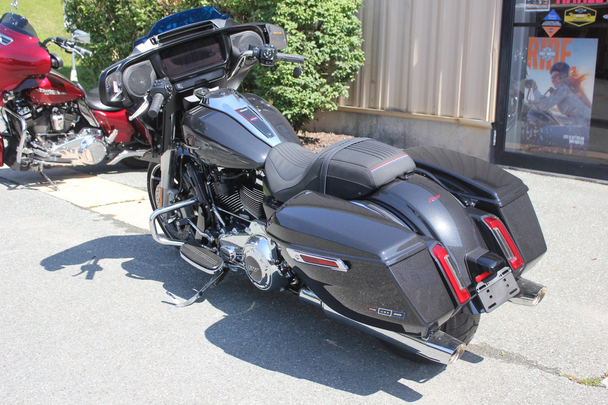 Street Glide®