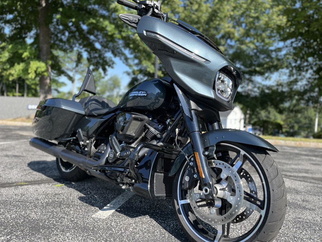 Street Glide®