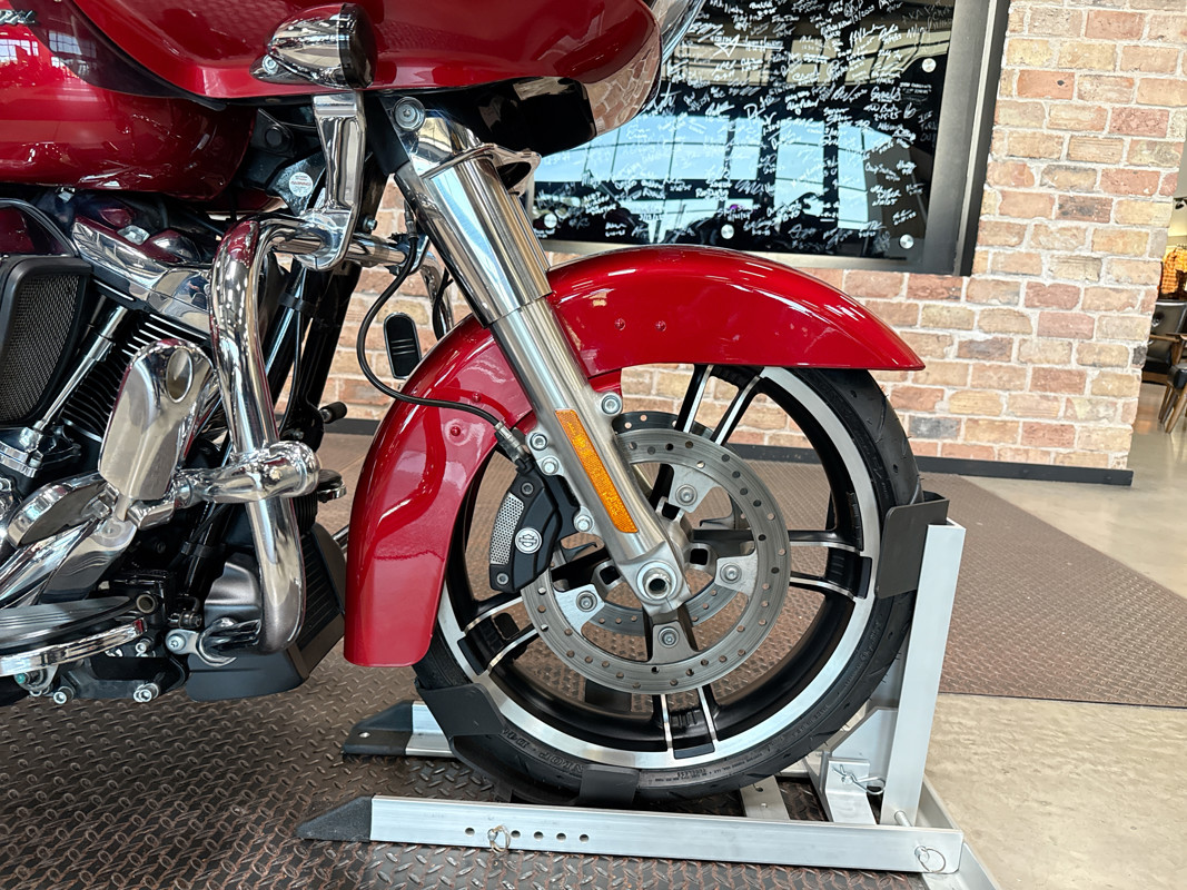Road Glide®