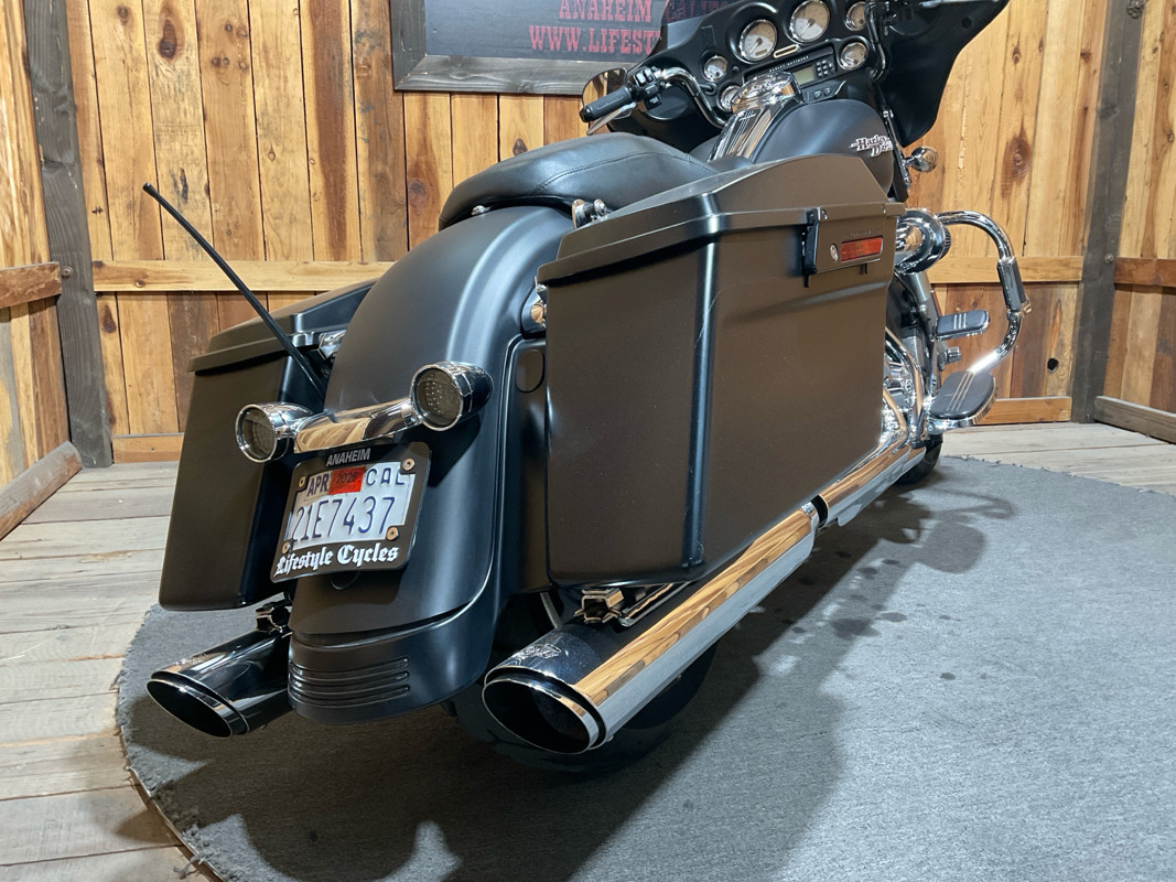 Street Glide®