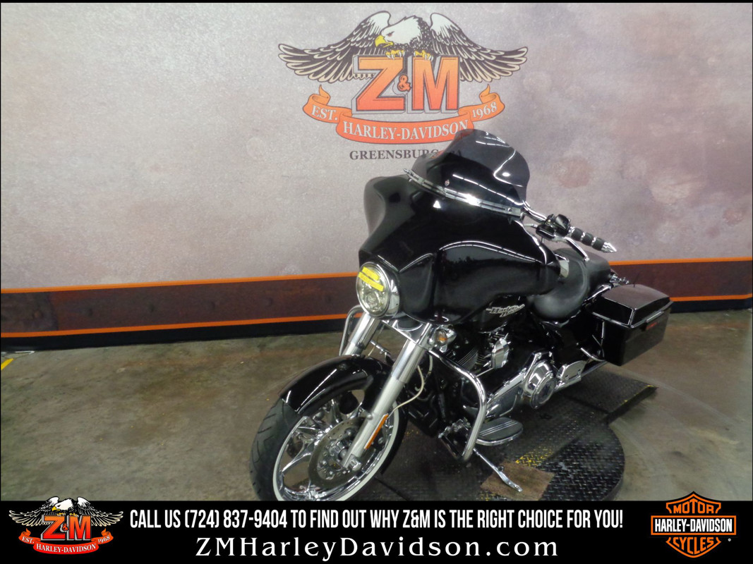 Street Glide®