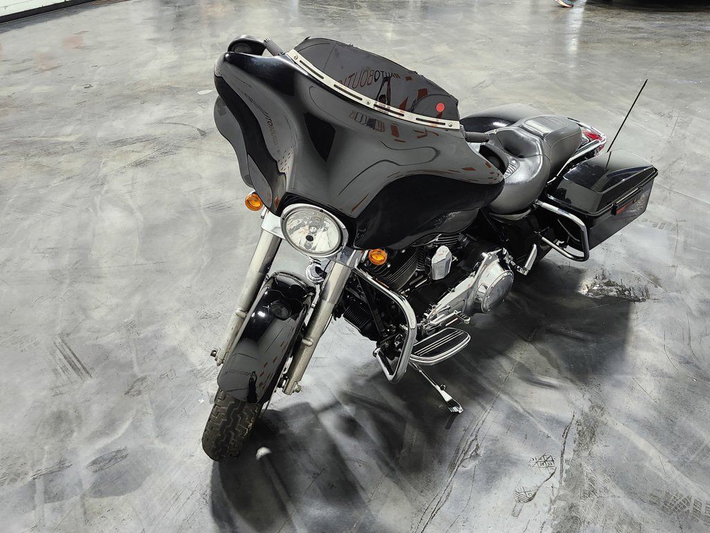 Street Glide®