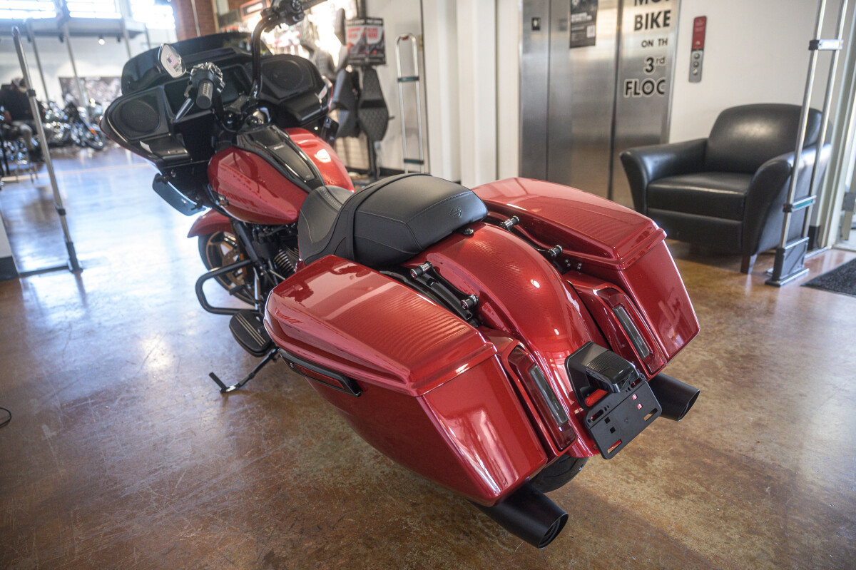 Road Glide®