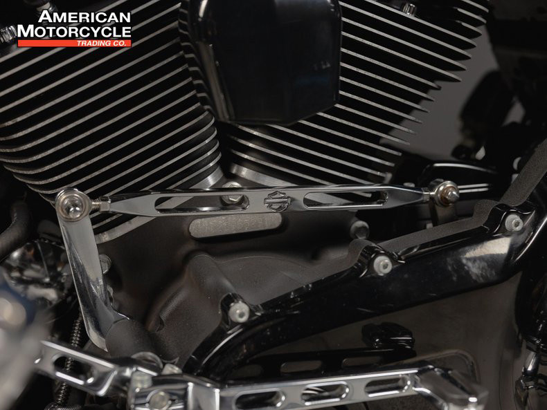 CVO™ Road Glide® Custom 