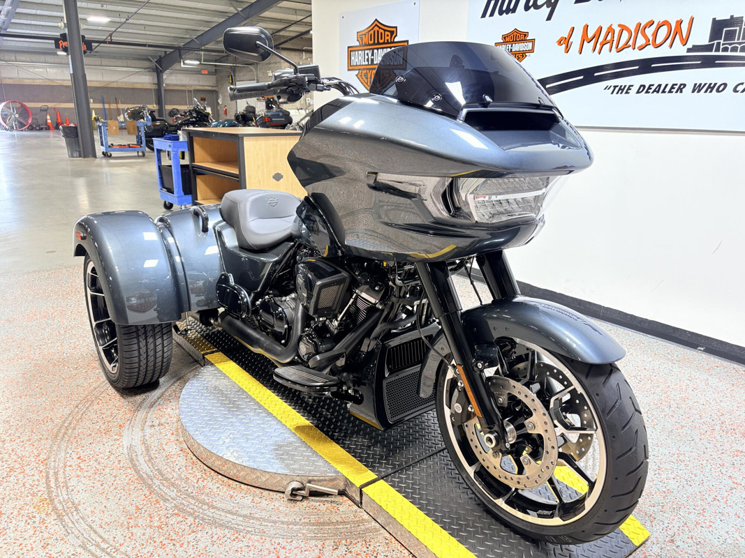 Road Glide® 3