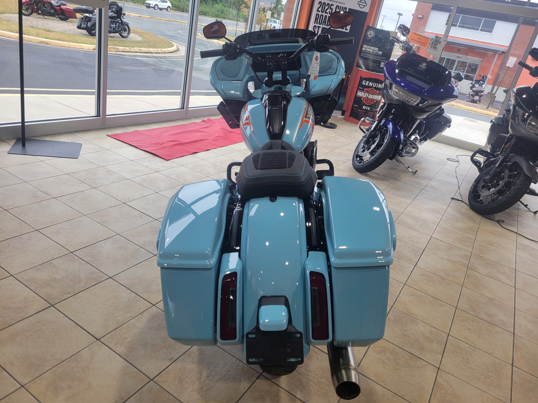 Road Glide®