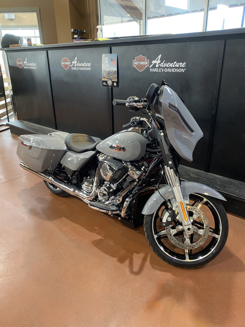 Street Glide®